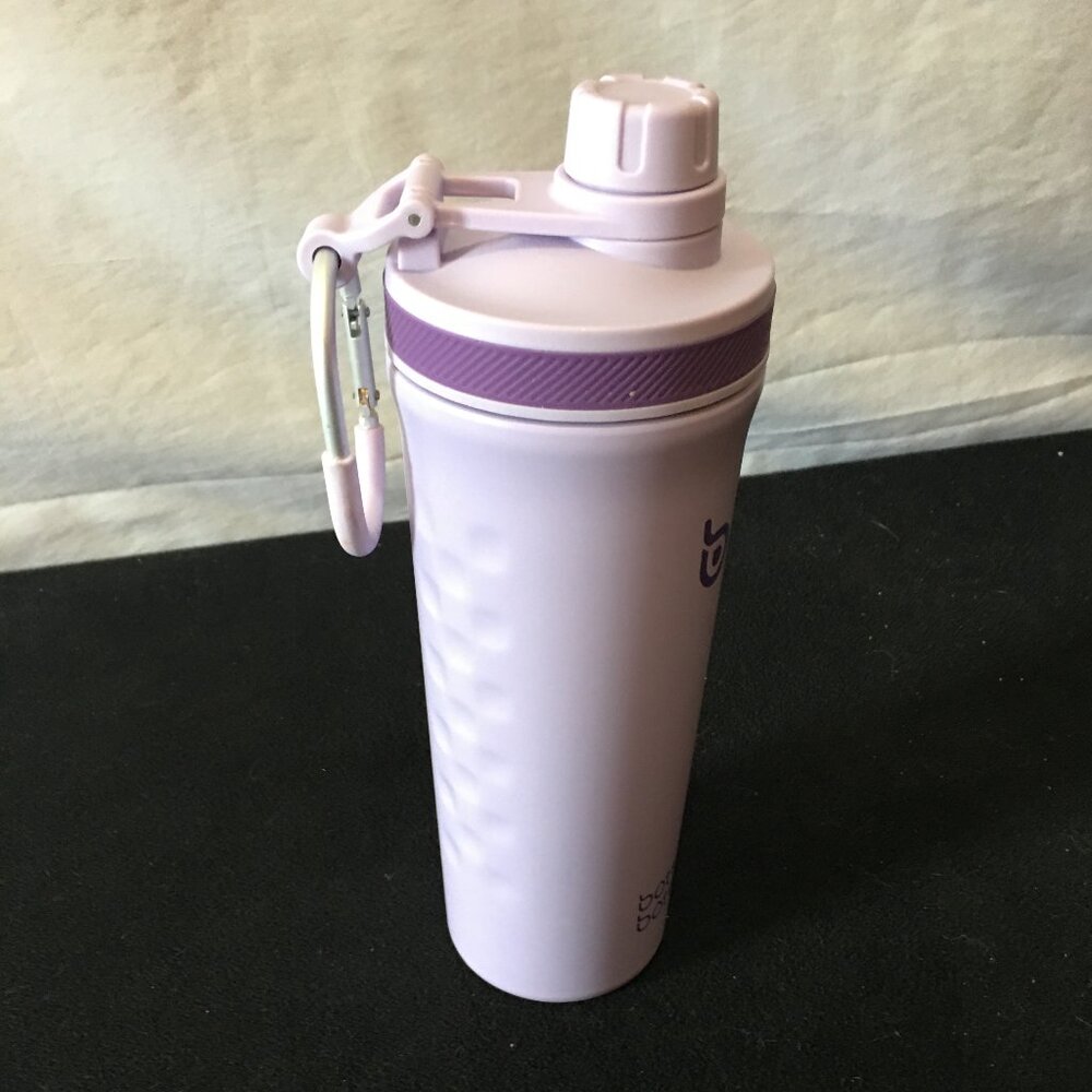Bottle Bottle 26oz Insulated Stainless Steel Water Bottle.